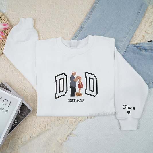 Embroidered Personalized Father's Day Sweatshirt, Embroidery Dad Sweatshirt, Dad Est Year Sweatshirt, Daddy Est Year Sweatshirt